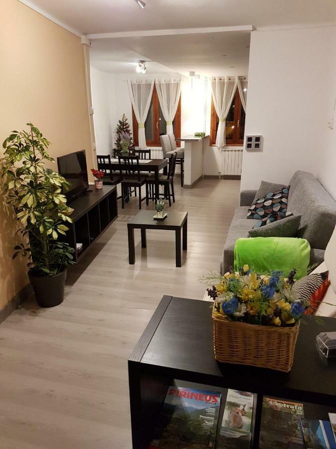 Casa Ponet Villa Valencia D'Aneu Bagian luar foto